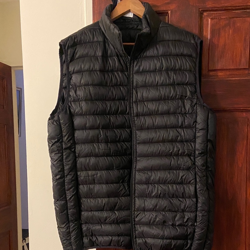 Men's Sleek Black Quilted Vest
